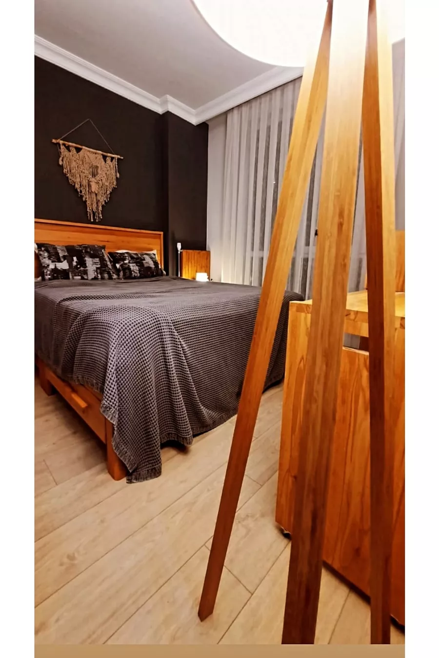 Ensemble de chambre à coucher entièrement en bois massif sur mesure