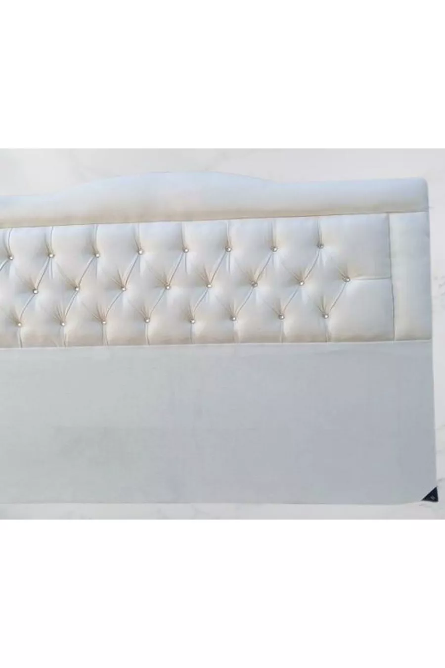 Titre DK Double Taille 'Plume de poulain' Crème Tissu Rembourré Fait Main
