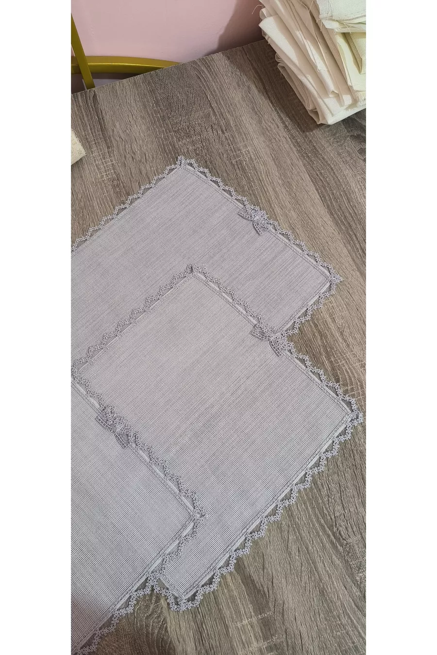 Ensemble de chambre à coucher / 3 pièces avec dentelle