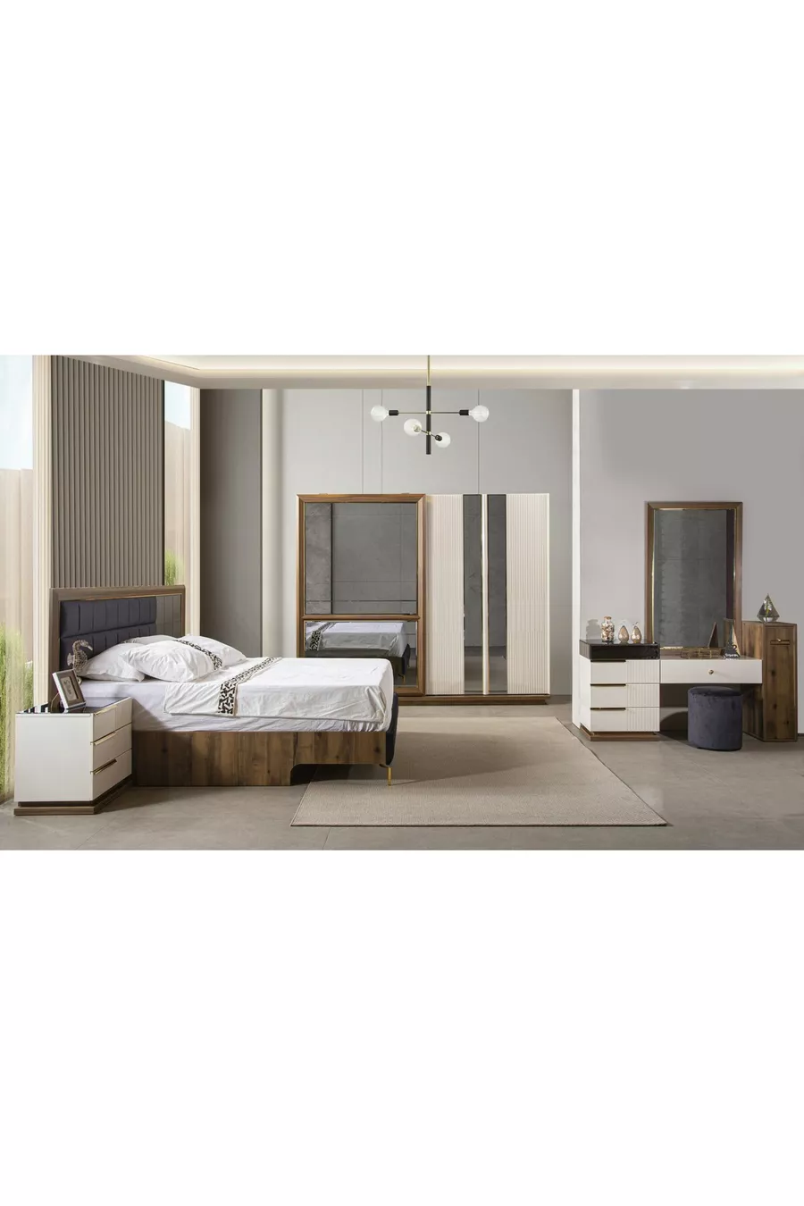 ENSEMBLE DE CHAMBRE À COUCHER NOBLE