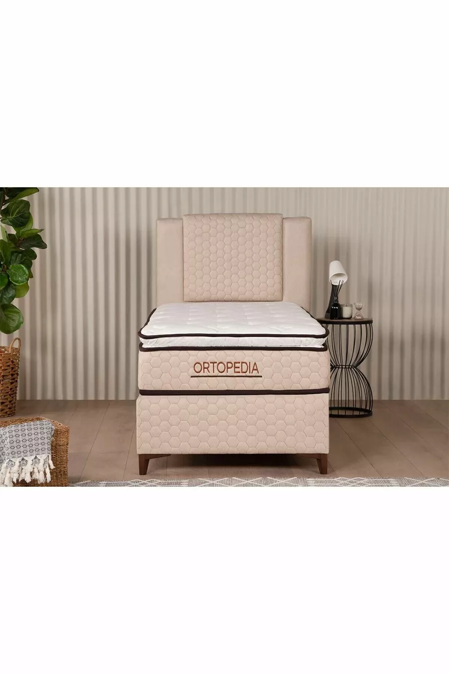 Orthopédie Lit orthopédique avec matelas à ressorts et coussin (CADRE ET TÊTE DE LIT NON INCLUS)