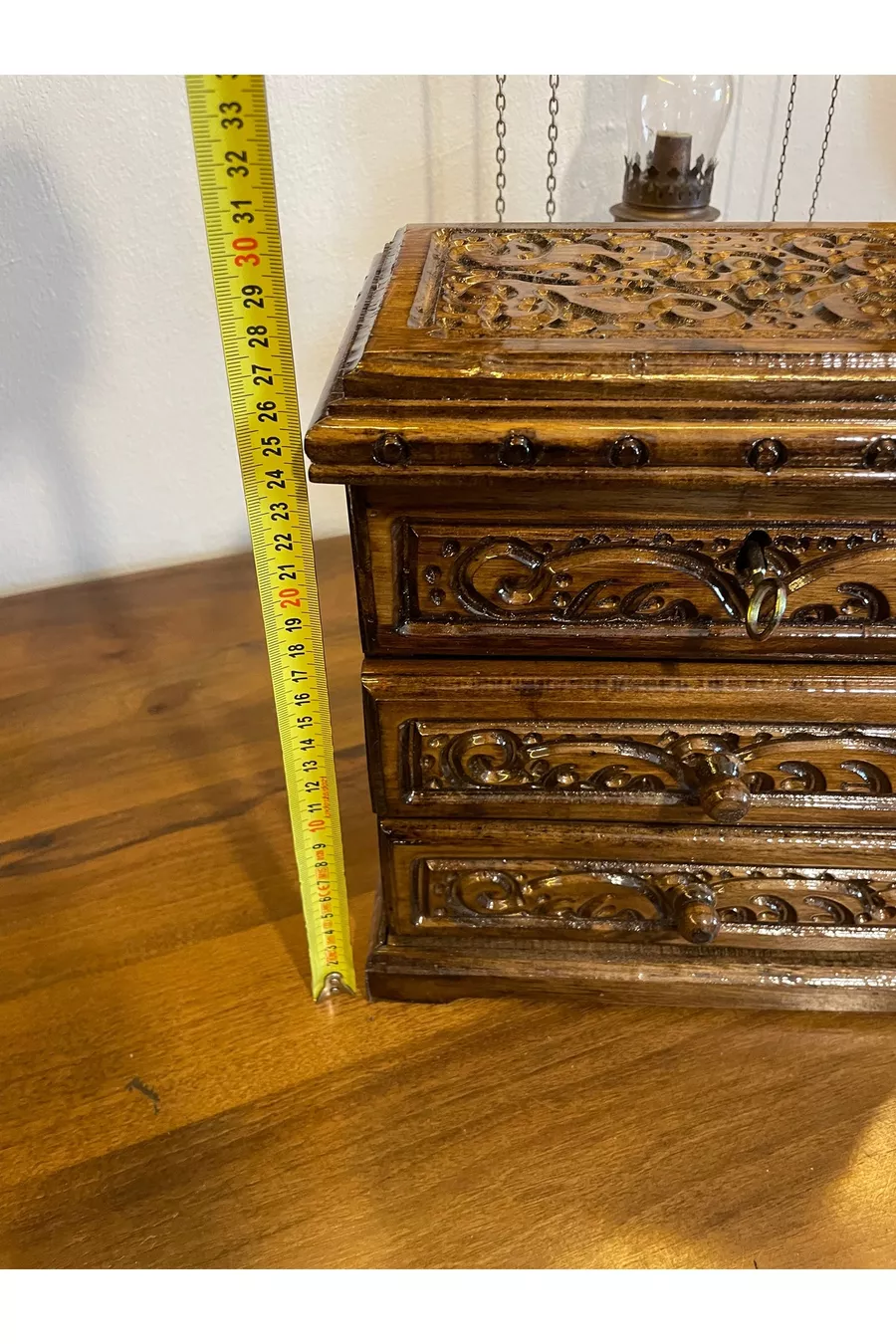 Coffre à deux tiroirs avec miroir et serrure en bois, hauteur cm