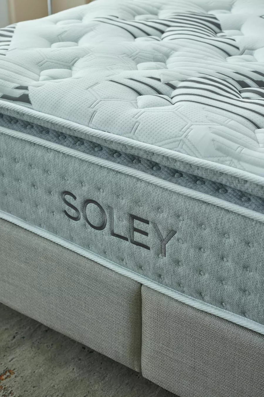 | Anti-stress | Matelas à ressorts ensachés entièrement orthopédique avec rembourrage